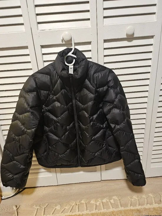 NWT Lululemon Women’s Featherweight 900-Down-Fill Quilted Jacket Black Size M - Picture 4 of 7